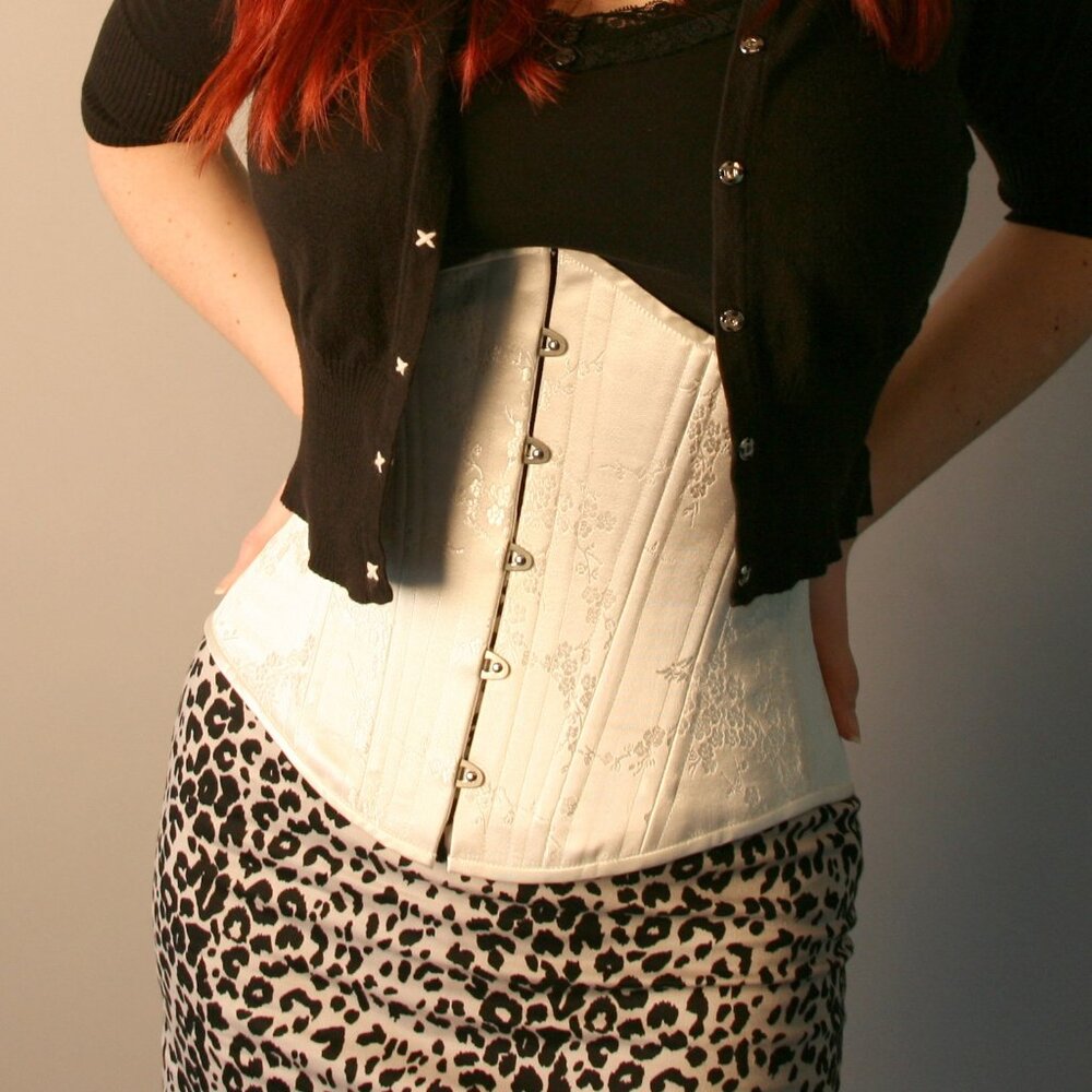 Timeless Trends Corset Size 22 S-45 White Silk Floral Brocade Underbust Corset